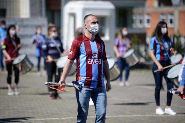 Trabzon'da her yaştan mezun bir araya geldi bando takımı kurdu 3