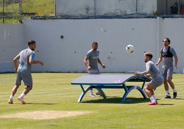 Fırtına’da Yenilenme Mesaisi: Hüseyin Çimşir Yönetiminde Toparlanma Antrenmanı 17