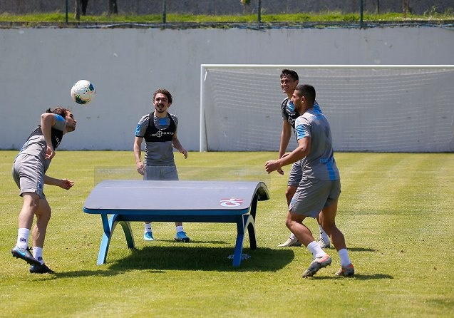 Fırtına’da Yenilenme Mesaisi: Hüseyin Çimşir Yönetiminde Toparlanma Antrenmanı 16