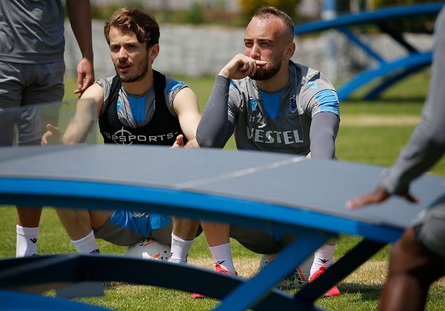 Fırtına’da Yenilenme Mesaisi: Hüseyin Çimşir Yönetiminde Toparlanma Antrenmanı 11