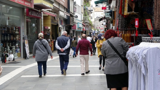 Trabzon'da sosyal mesafe ihlali sürüyor 6