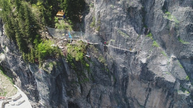 Sümela Manastırı'nda yamaçlar çelik ağlarla örülüyor 21