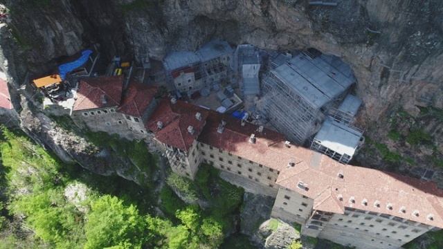 Sümela Manastırı'nda yamaçlar çelik ağlarla örülüyor 27