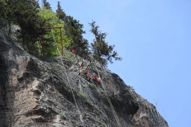 Sümela Manastırı'nda yamaçlar çelik ağlarla örülüyor 34