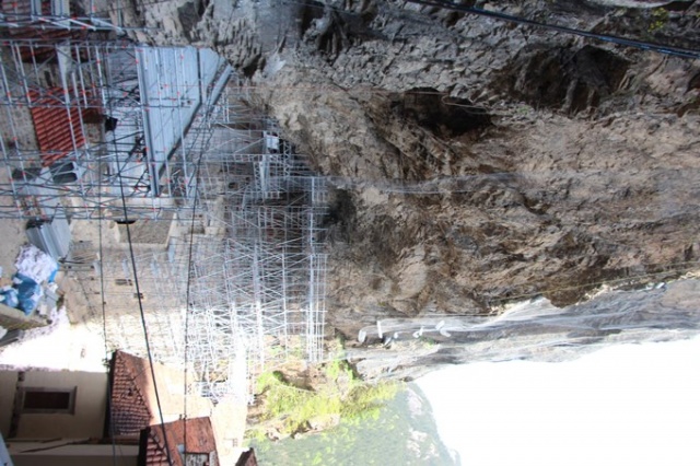 Sümela Manastırı'nda yamaçlar çelik ağlarla örülüyor 35