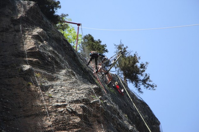 Sümela Manastırı'nda yamaçlar çelik ağlarla örülüyor 36