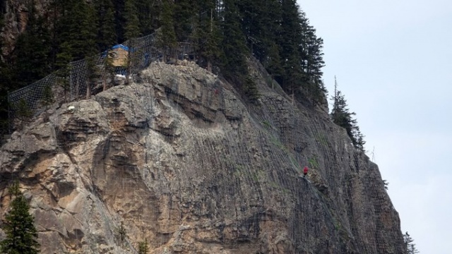 Sümela Manastırı'nda yamaçlar çelik ağlarla örülüyor 16
