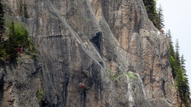 Sümela Manastırı'nda yamaçlar çelik ağlarla örülüyor 14