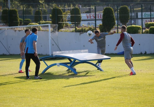 Trabzonspor'da neşeli idman 11