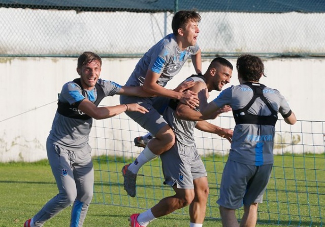Trabzonspor'da neşeli idman 21