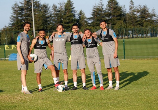 Trabzonspor'da neşeli idman 17