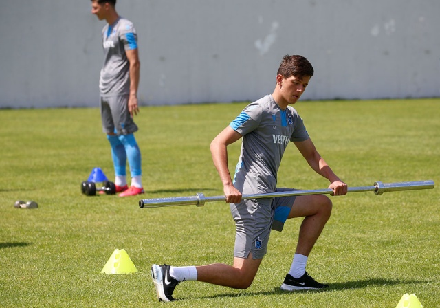 Trabzonspor günü çift antrenmanla tamamladı. 20 Mayıs 2020 27