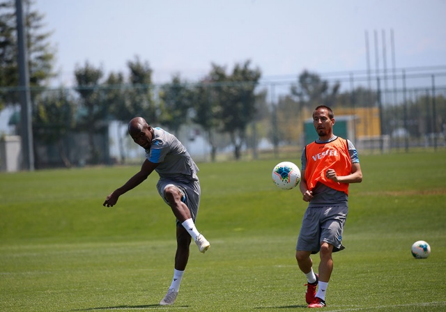 Trabzonspor günü çift antrenmanla tamamladı. 20 Mayıs 2020 9