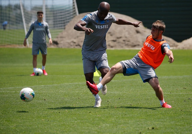 Trabzonspor günü çift antrenmanla tamamladı. 20 Mayıs 2020 26