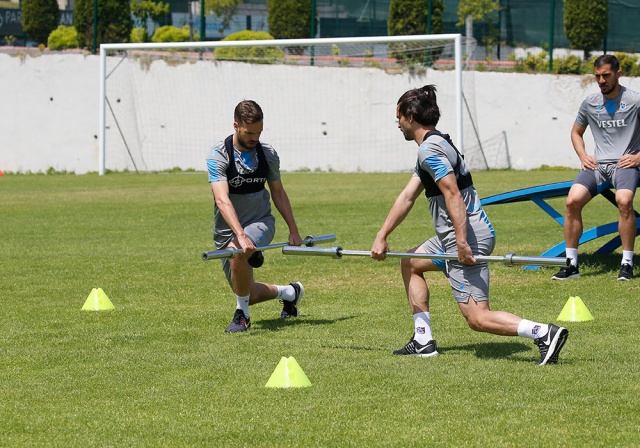 Trabzonspor günü çift antrenmanla tamamladı. 20 Mayıs 2020 32