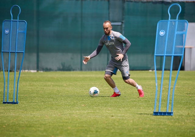 Trabzonspor günü çift antrenmanla tamamladı. 20 Mayıs 2020 30