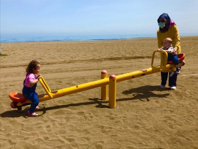 Trabzon'da çocuklar kısıtlama sonrası sokakta. 20 Mayıs 2020 6