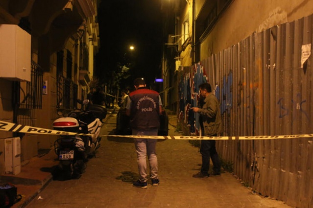 Beyoğlu'nda kanlı eğlence! Polis bile şaştı kaldı 13