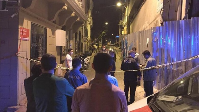 Beyoğlu'nda kanlı eğlence! Polis bile şaştı kaldı 8