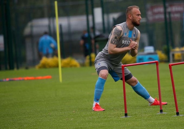 Trabzonspor'da M.Ali Yılmaz tesislerinde çalışmalarını sürdürdü. 21 Mayıs 2020 12