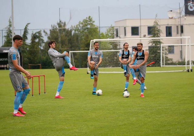 Trabzonspor'da M.Ali Yılmaz tesislerinde çalışmalarını sürdürdü. 21 Mayıs 2020 27