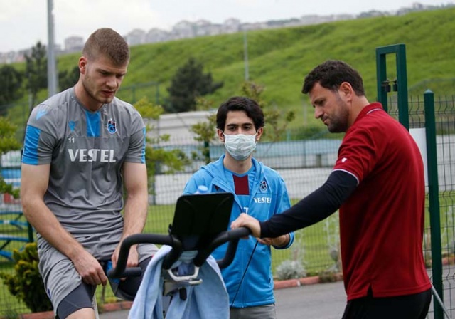 Trabzonspor'da M.Ali Yılmaz tesislerinde çalışmalarını sürdürdü. 21 Mayıs 2020 32