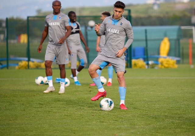 Trabzonspor'da M.Ali Yılmaz tesislerinde çalışmalarını sürdürdü. 21 Mayıs 2020 33