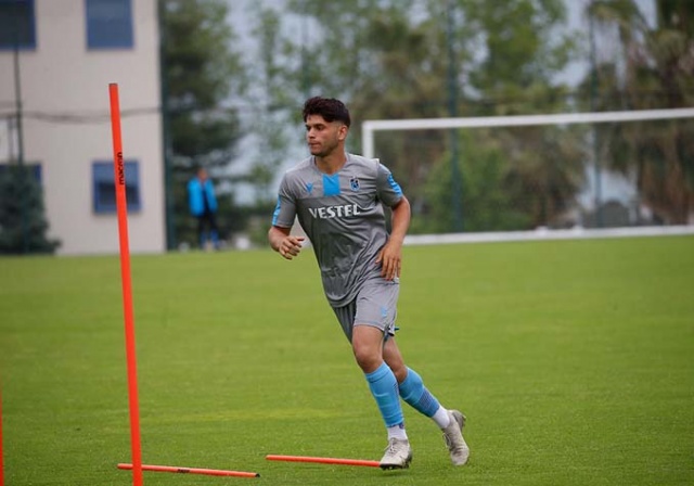 Trabzonspor'da M.Ali Yılmaz tesislerinde çalışmalarını sürdürdü. 21 Mayıs 2020 4