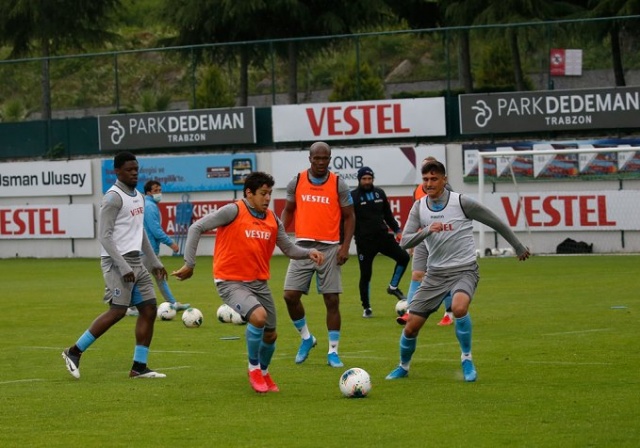 Trabzonspor'da idmanlar sürüyor 7
