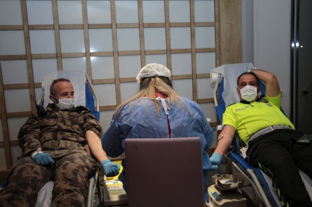 Trabzon Emniyeti'nden kan bağışı 15