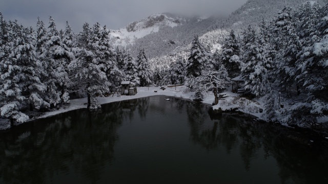Limni gölü beyaza büründü 7