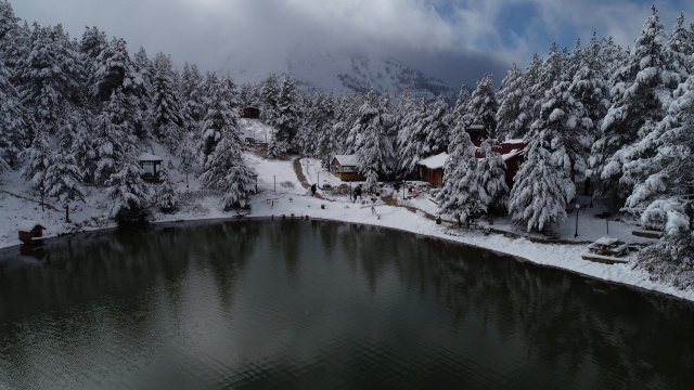 Limni gölü beyaza büründü 8