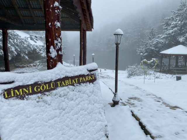 Limni gölü beyaza büründü 3