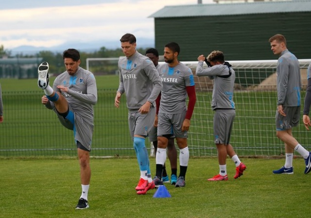 Trabzonspor 2 gün aranın ardından  Çimşir yönetiminde  güç depoladı 16