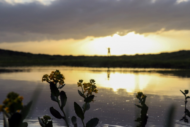 Dipsiz gölün güzelliği büyülüyor 3