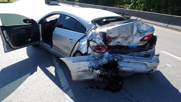 65 yaş üstü annesini Trabzon'a getirirken kaza yaptı 5