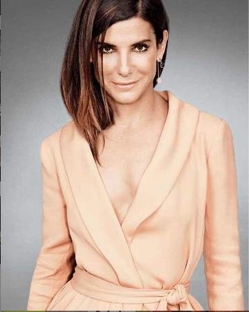 Sandra Bullock genç görünmek için çocuk derisi enjekte ettiriyor 2