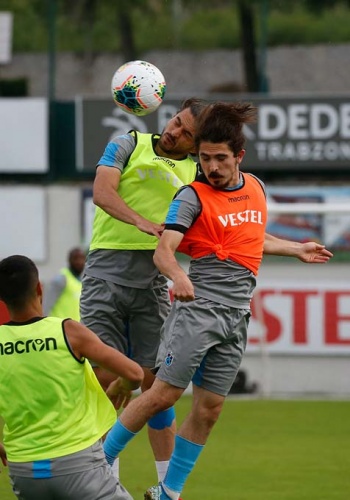 Trabzonspor Hüseyin Cimşir yönetiminde taktik çalışması yaptı. 18