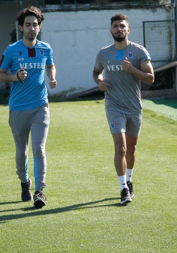 Trabzonspor Hüseyin Cimşir yönetiminde taktik çalışması yaptı. 32