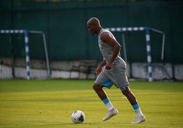 Trabzonspor Hüseyin Cimşir yönetiminde taktik çalışması yaptı. 25