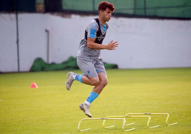 Trabzonspor Hüseyin Cimşir yönetiminde taktik çalışması yaptı. 29