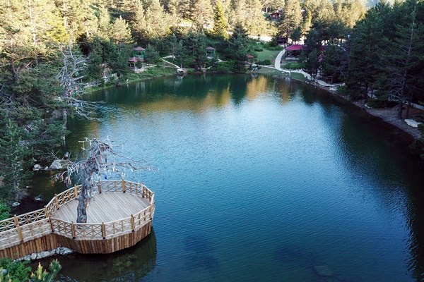 Korona virüs tedbirleri alınan tabiat harikası Limni Gölü ziyaretçilerini bekliyor 2