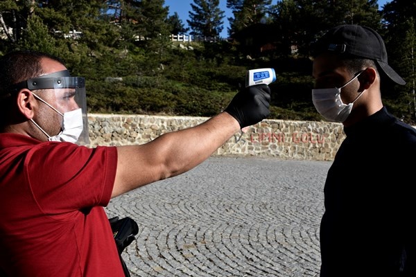 Korona virüs tedbirleri alınan tabiat harikası Limni Gölü ziyaretçilerini bekliyor 7