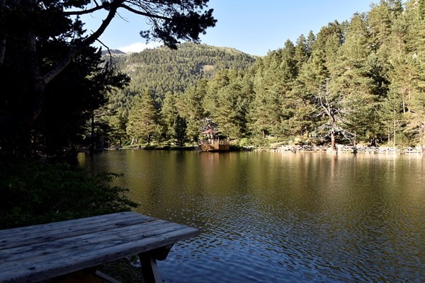 Korona virüs tedbirleri alınan tabiat harikası Limni Gölü ziyaretçilerini bekliyor 16