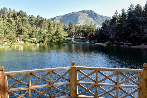 Korona virüs tedbirleri alınan tabiat harikası Limni Gölü ziyaretçilerini bekliyor 11