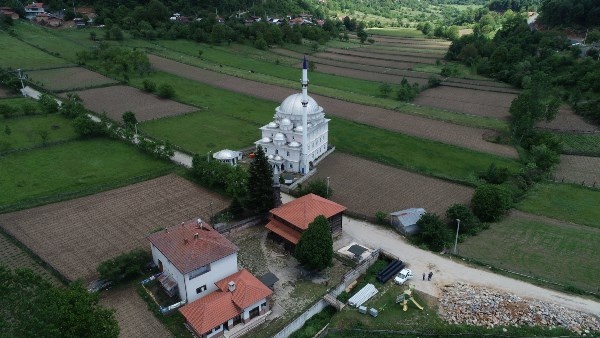 Trabzonlu ustalar tek çivi çakmadan yaptı, 136 yıldır ayakta 3