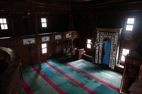 Trabzonlu ustalar tek çivi çakmadan yaptı, 136 yıldır ayakta 8