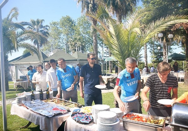 Trabzonspor'da moral yemeği 11