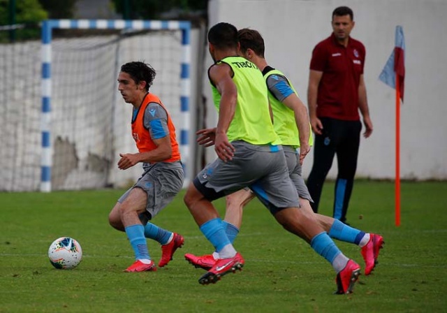 Trabzonspor'da  27. haftada oynanacak Göztepe maçı hazırlıkları devam ediyor. 6
