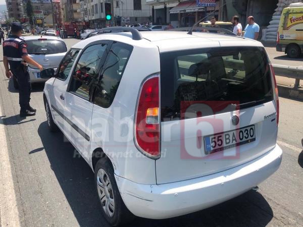 Trabzon’da zincirleme kaza! 4 araç birbirine girdi. Foto Haber. 4